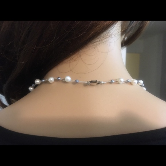 Tahitian Cream & Silver Double Loop Strand 17.5” - Picture 5 of 13